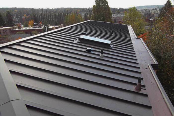 metal roofing company in Woodinville